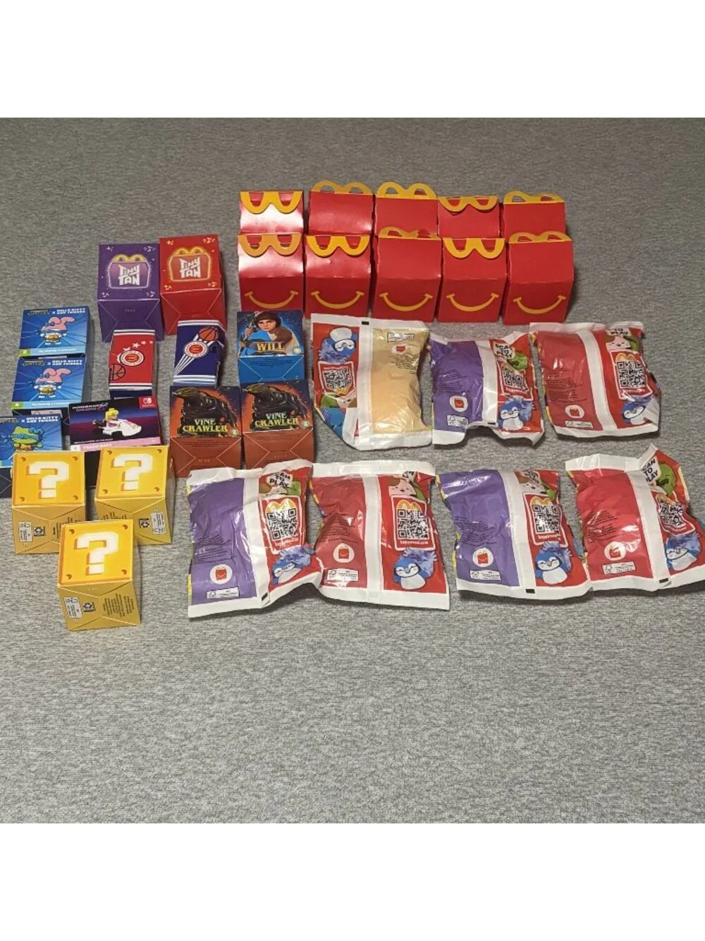 31 Lot McDonalds Happy Meal Toys Squishmallow Hello Kitty Stranger Things Crocs